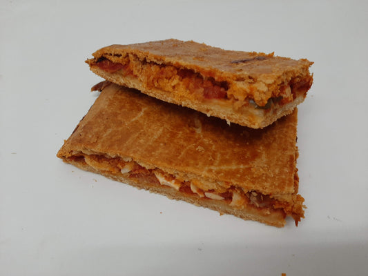 Coca de calabacín, cebolla i bechamel - Destapada.